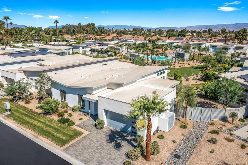 Chic Desert Oasis
