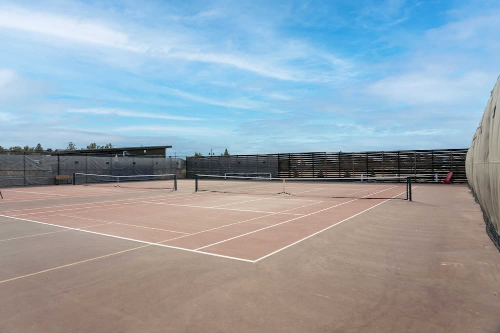 Starview at Brasada Ranch Resort by Avantstay Stunning Home w/ Hottub & Close To World Class Golf!