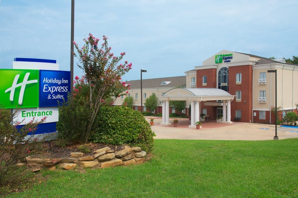 Holiday Inn Express Hotel & Suites Livingston by IHG