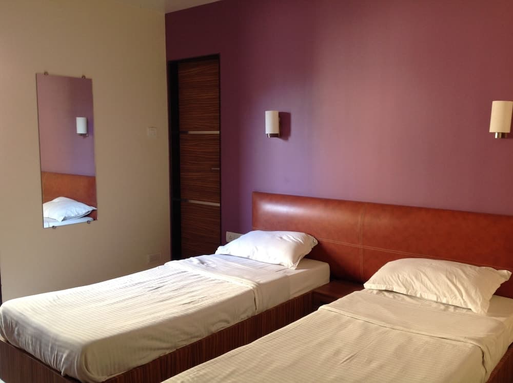 Pals Hotel