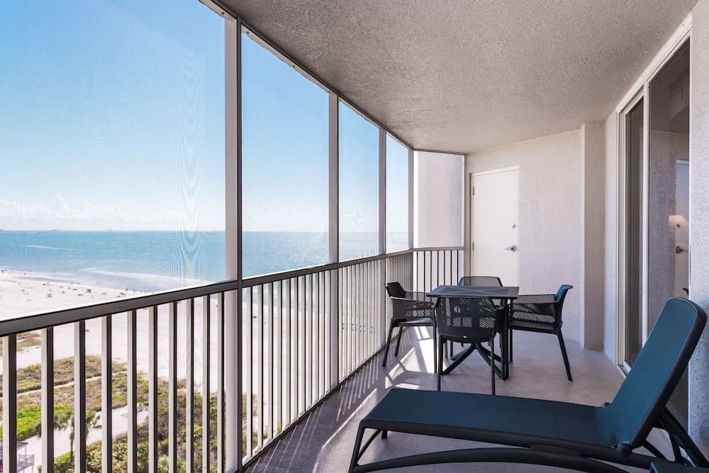 DiamondHead Beach Resort