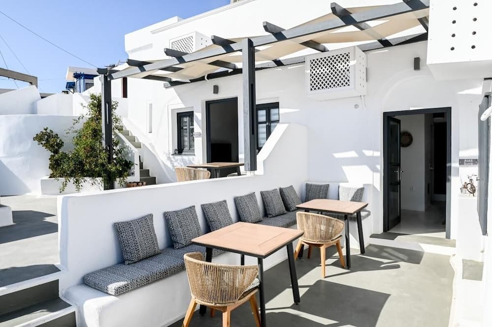 Amphora Thalassa Seaview Gem w Private Jacuzzi
