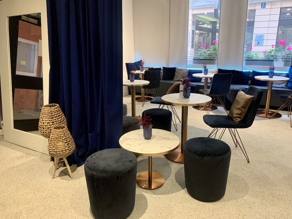 lounge