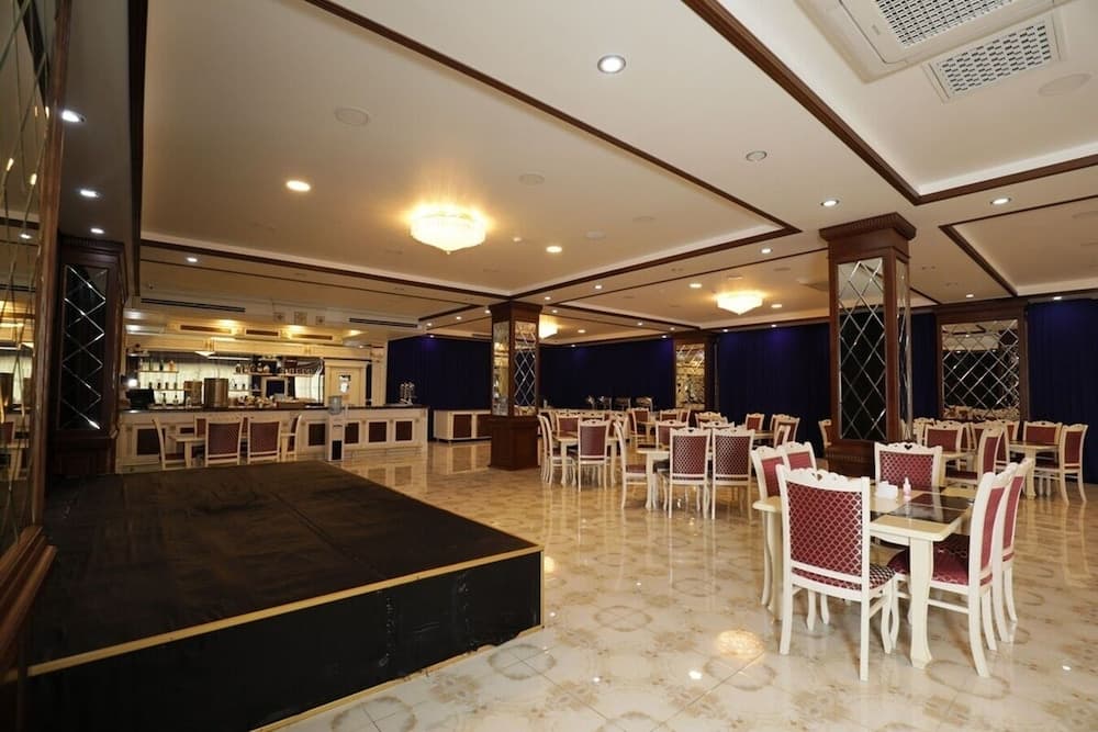 Nerimanov ALTUS Hotel & Restaurant