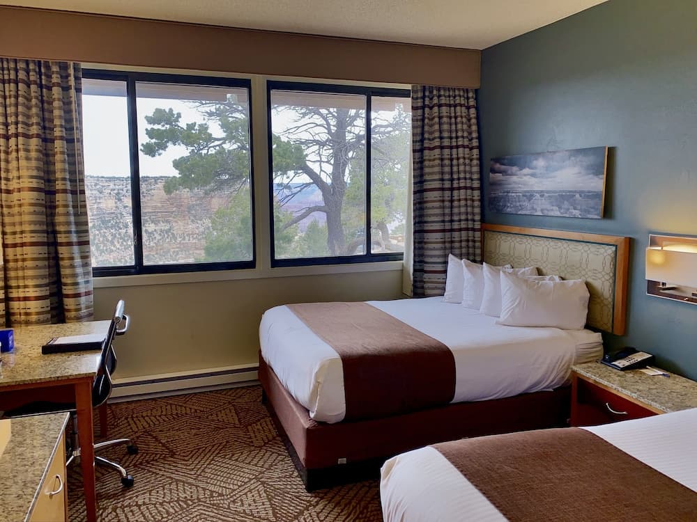 Kachina Lodge - Inside the Park