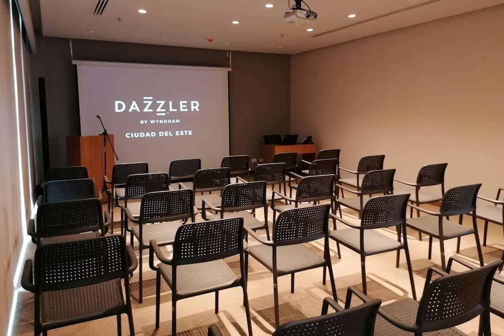 Dazzler by Wyndham Ciudad del Este