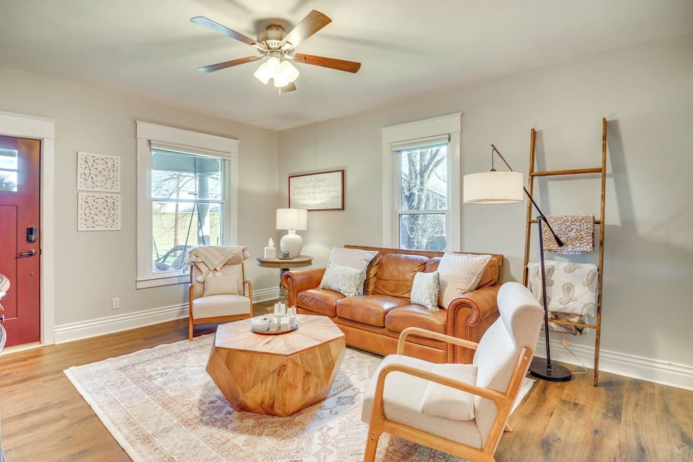 15 Mi to Dtwn Lexington: Serene Wilmore Home!
