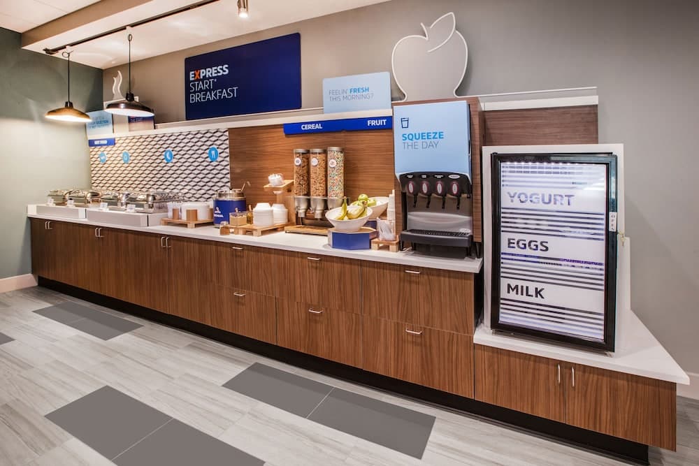 Holiday Inn Express Milwaukee North Brown Deer/Mequon by IHG