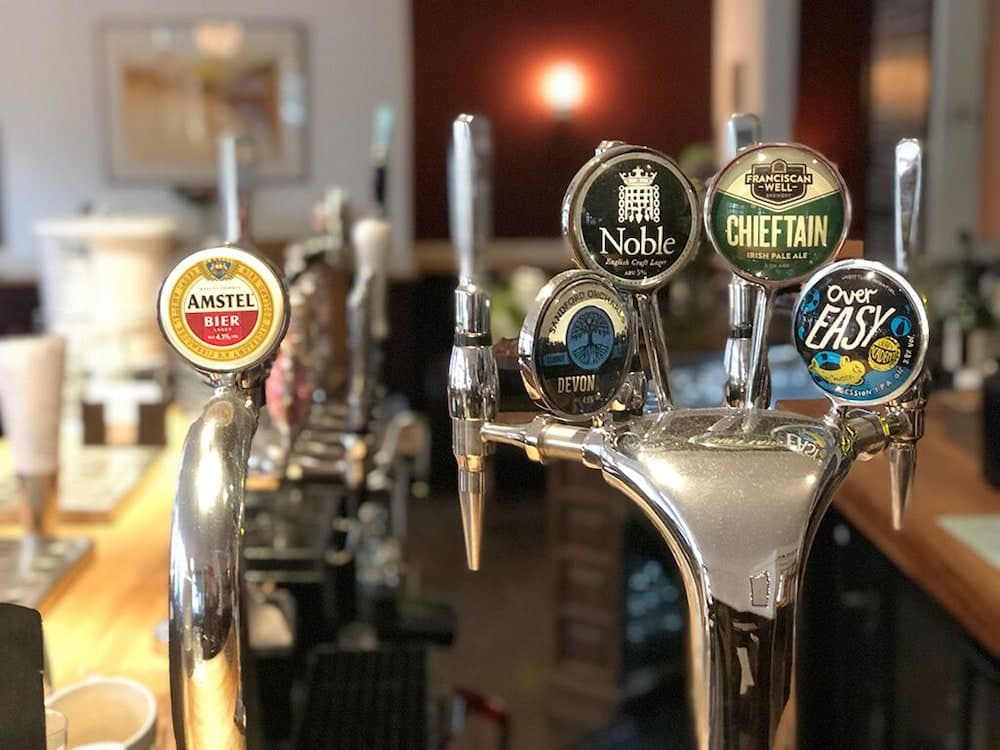 bar