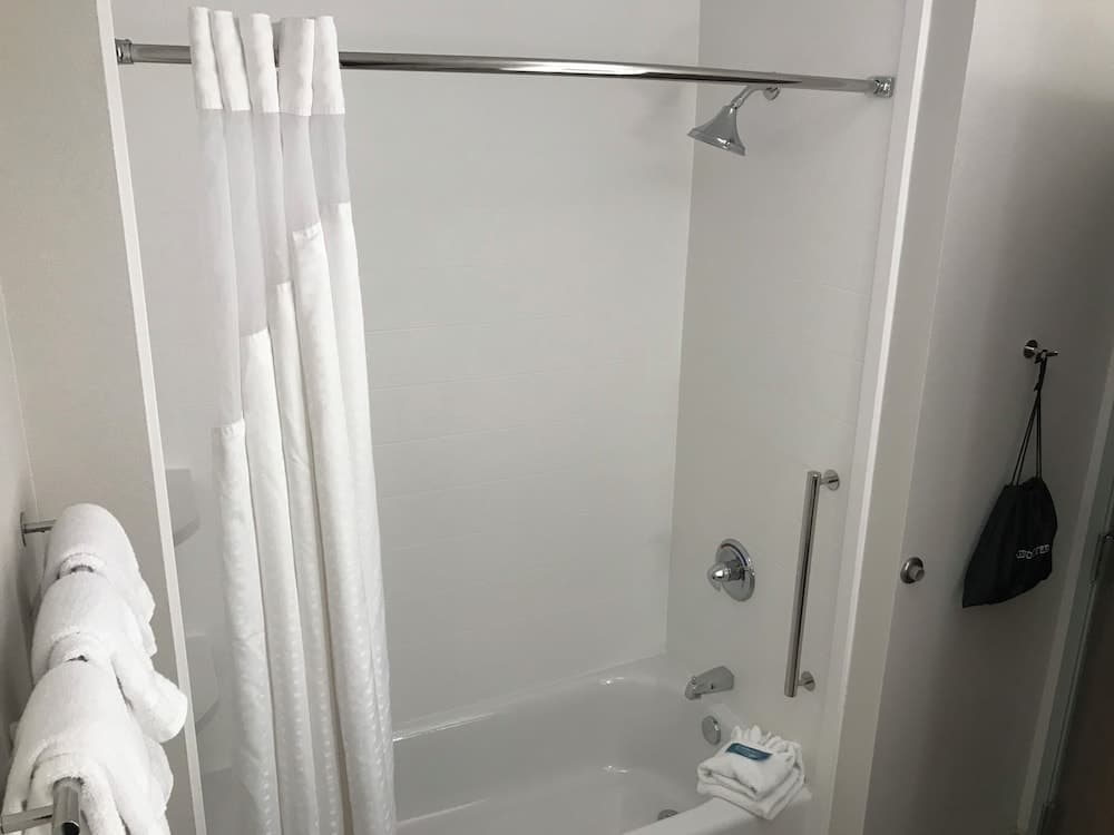 Holiday Inn Express & Suites Hannibal - Medical Center by IHG