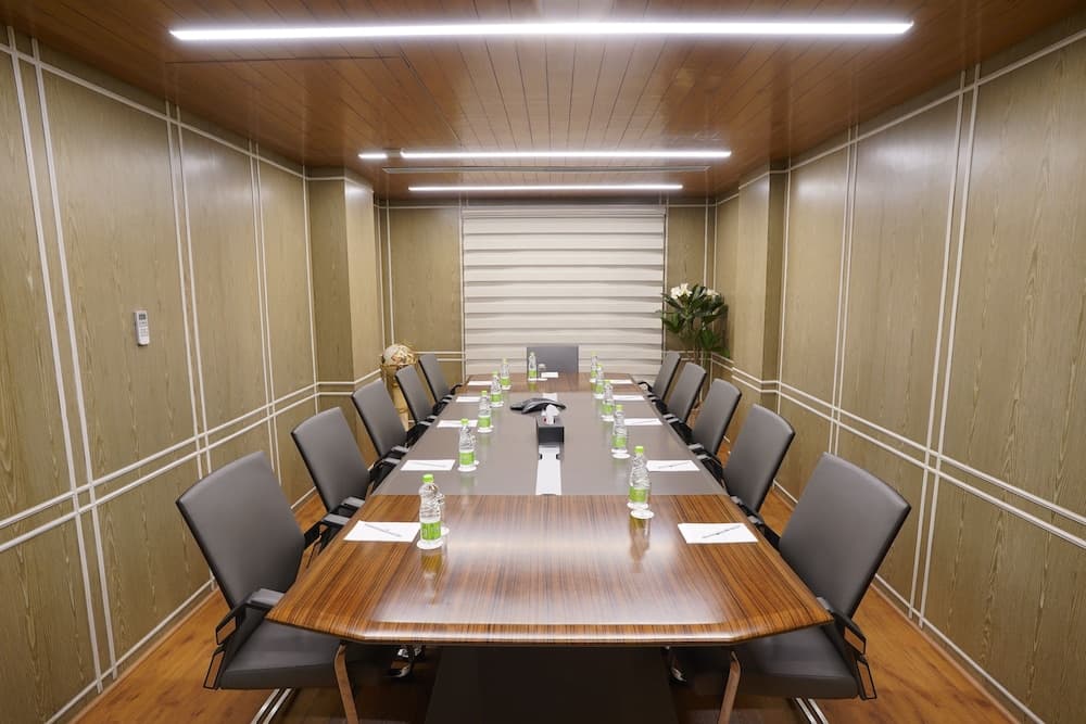 meeting & event spaces