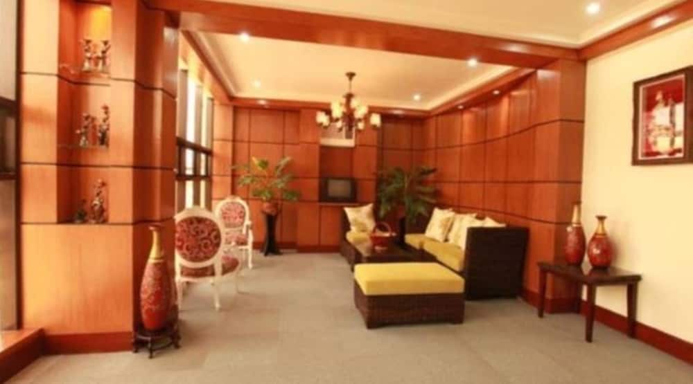 Ey Miners Suites Navarro