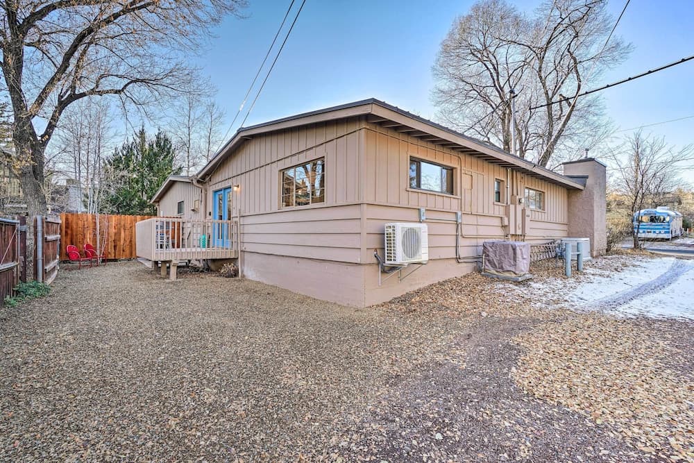 Cozy Flagstaff Studio w/ Patio - Near Dtwn!