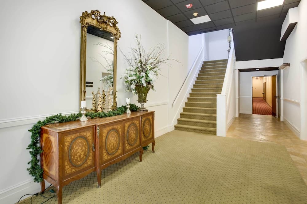 Chic Baton Rouge Apt ~ 3 Miles to LSU Campus!
