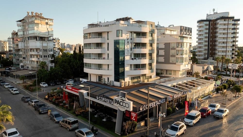 Reo Hotel