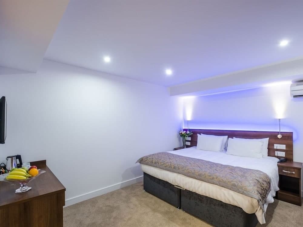 Signature Hotel London