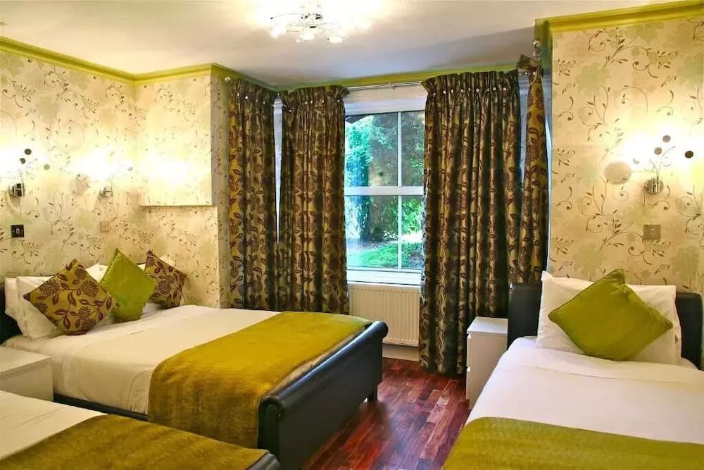 Crompton Guest House