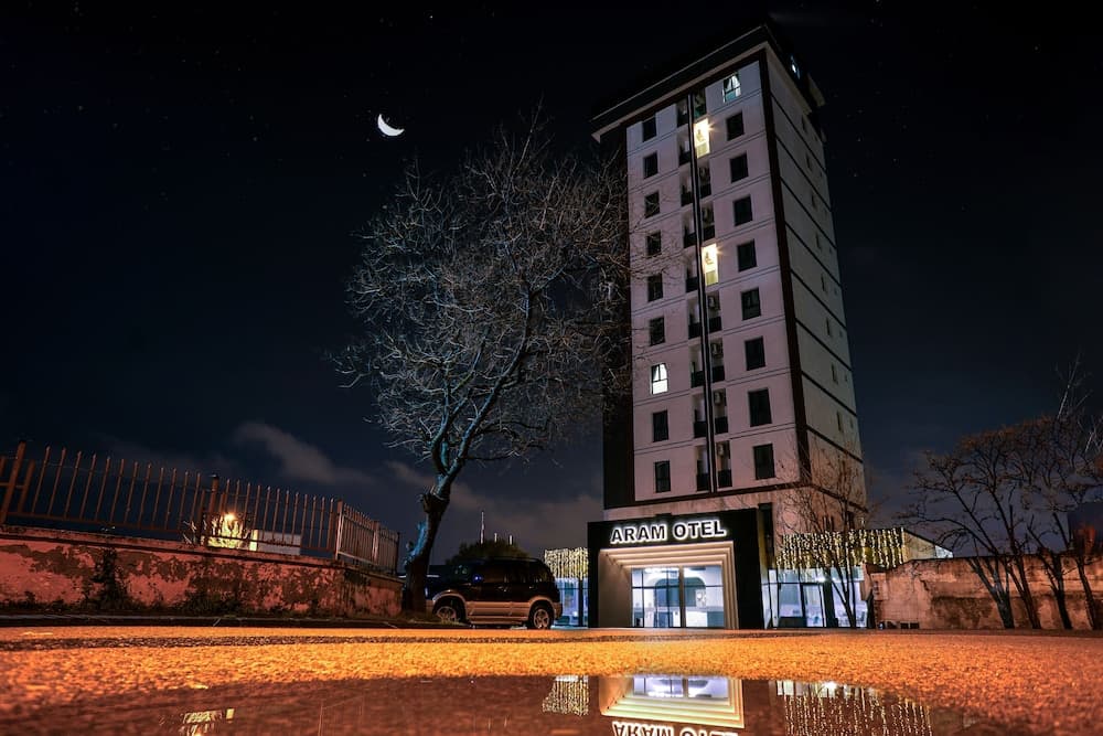 Aram Otel