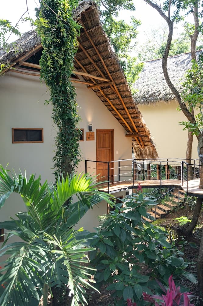 TreeCasa Hotel & Resort