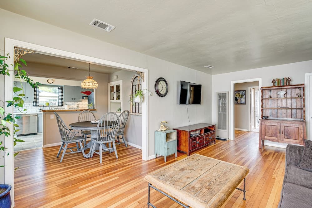 < 1 Mi to Oakland A's Park: West Sacramento Home