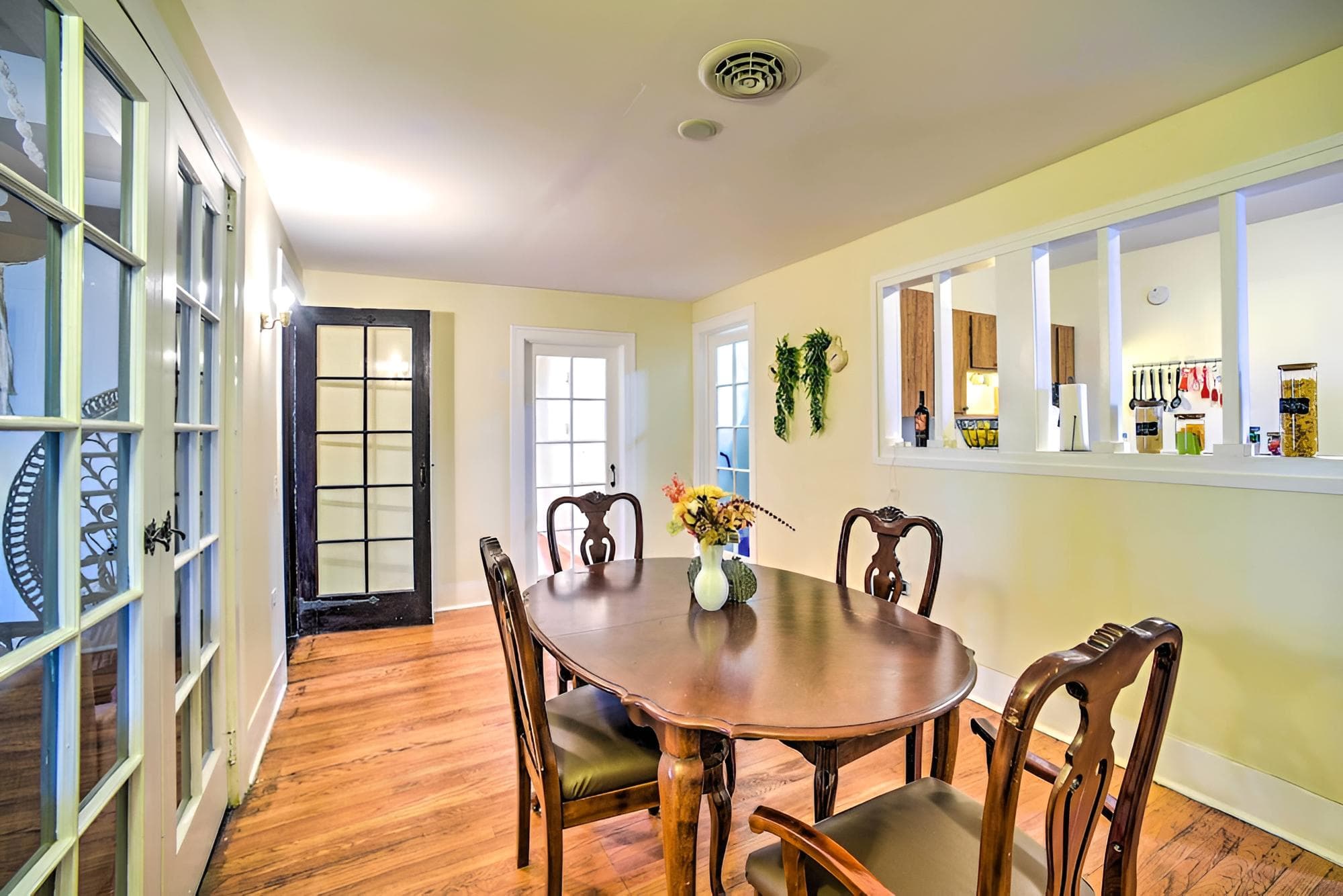 Troy Townhome: 10 Mi to Downtown Albany!