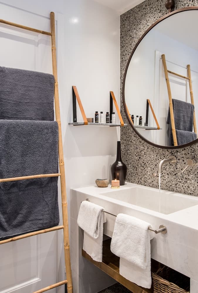 Amelot Art Suites