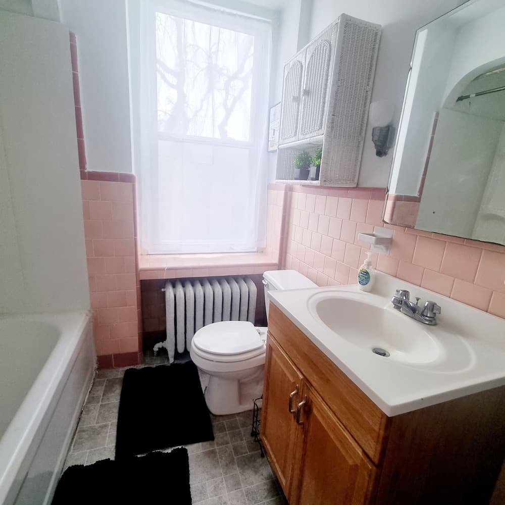 2 Bedroom 1 Bath Apartment