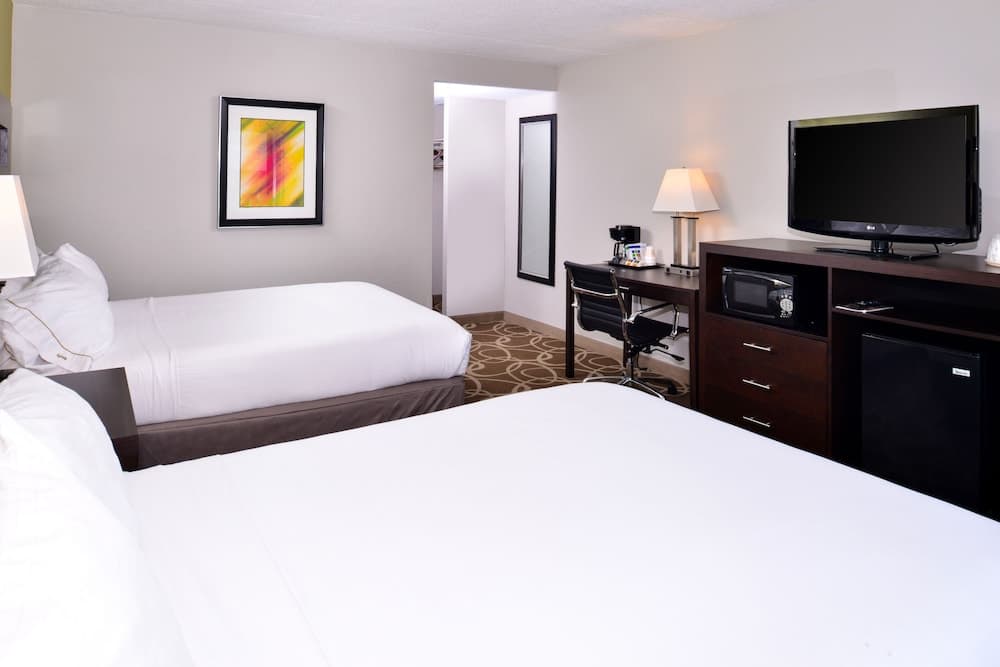 Elimwood Hotel, a Ramada by Wyndham