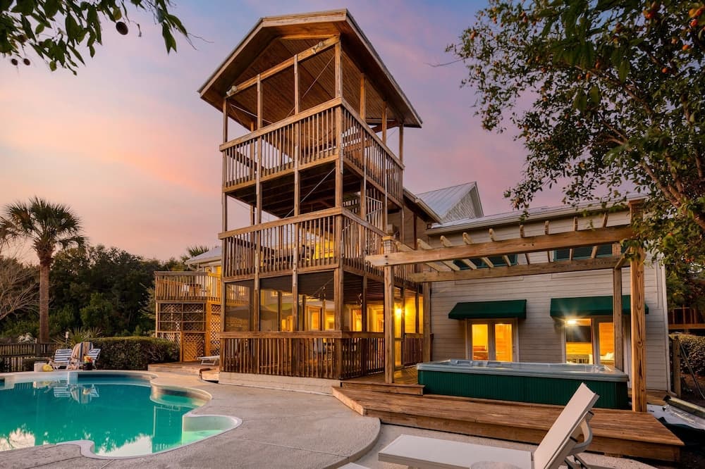 Raven by Avantstay Entertainers Dream w/ Pool, Hot Tub, Game Room! 9 Brs!