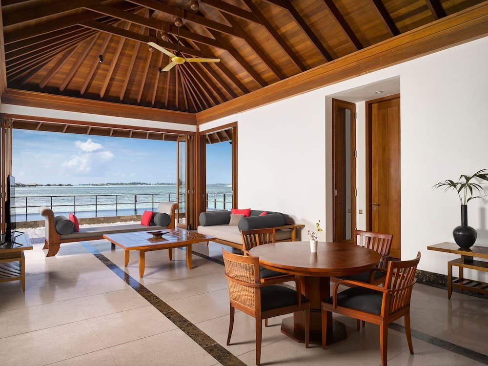 Villa Nautica Paradise Island Resort