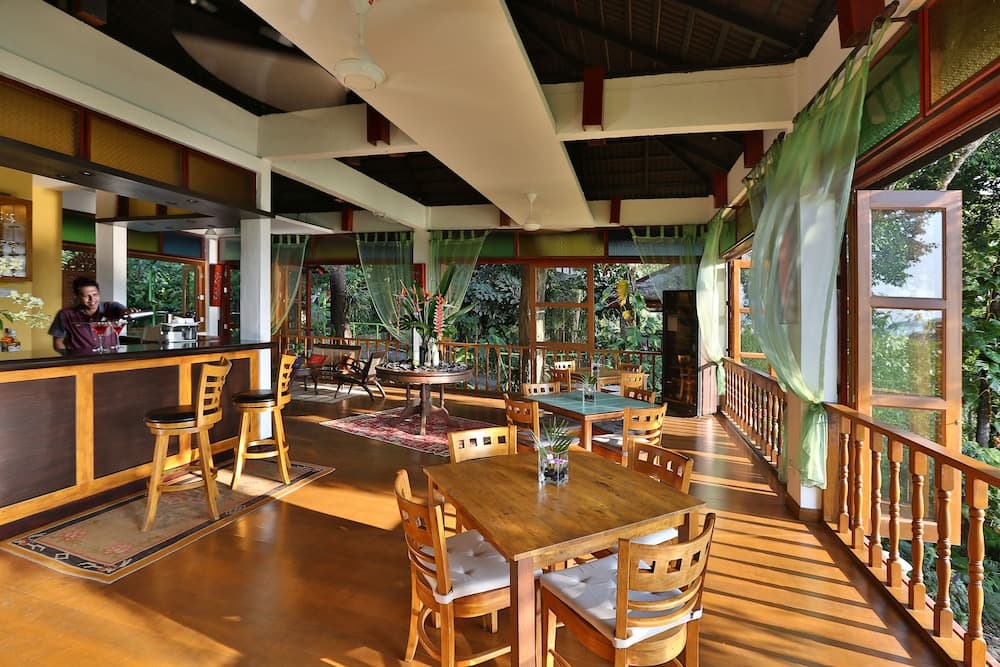 Ambong Rainforest Retreat