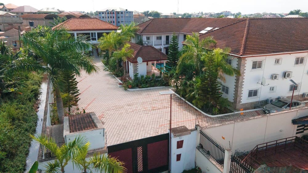 BRAGHA APARTMENTS