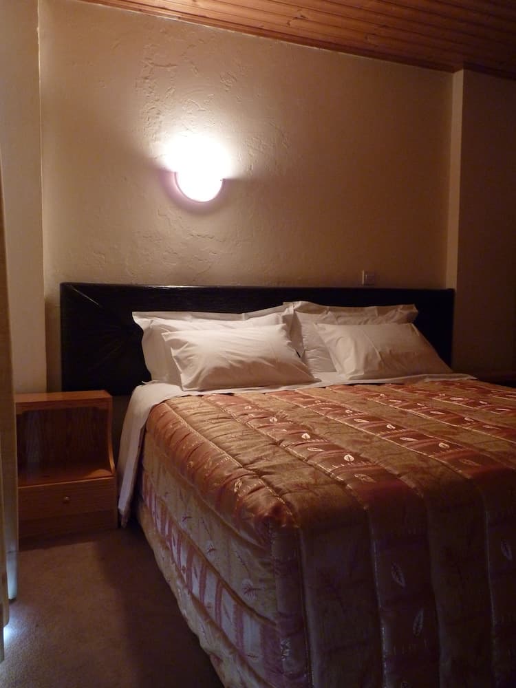Mountain Rose Garden Hotel