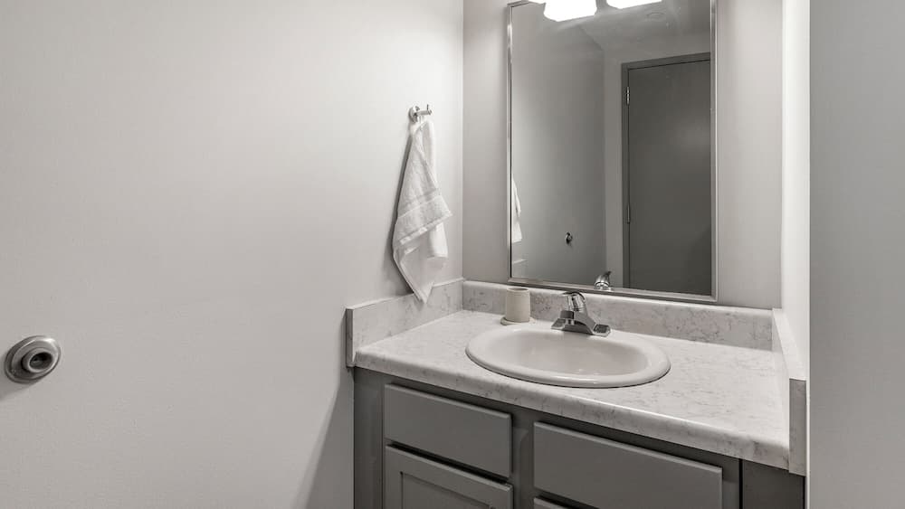 Birmingham Business District Apartments by Landing