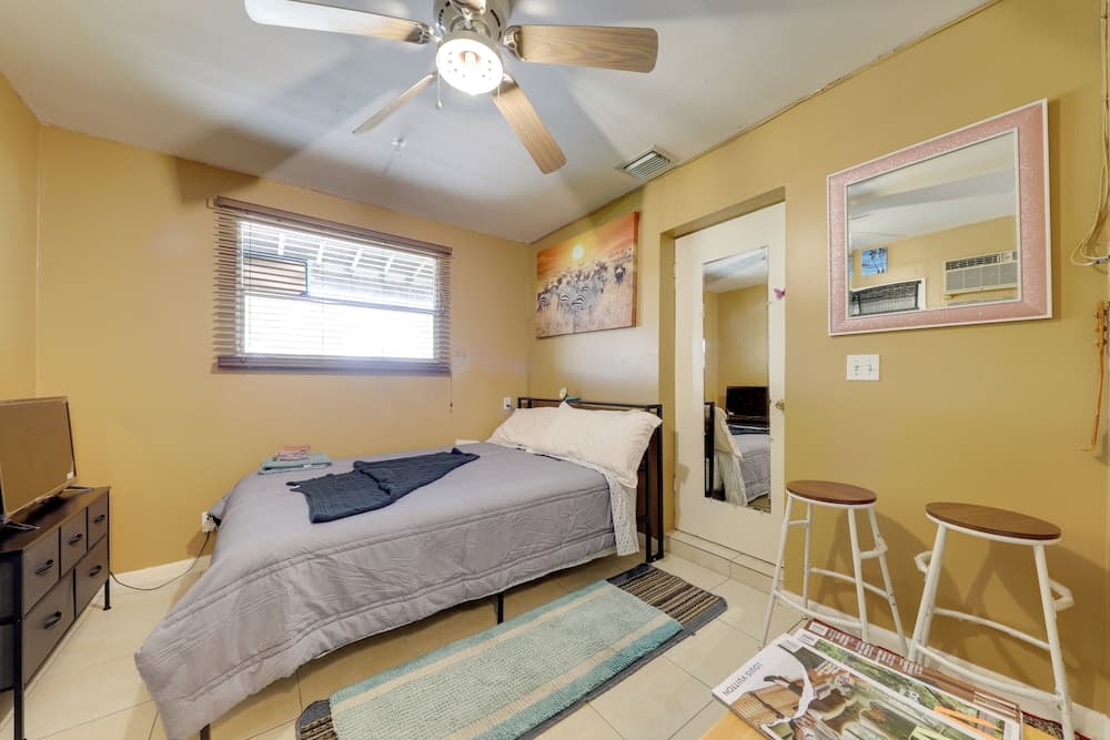 8 Mi to Beach: Pet-friendly Fort Lauderdale Studio