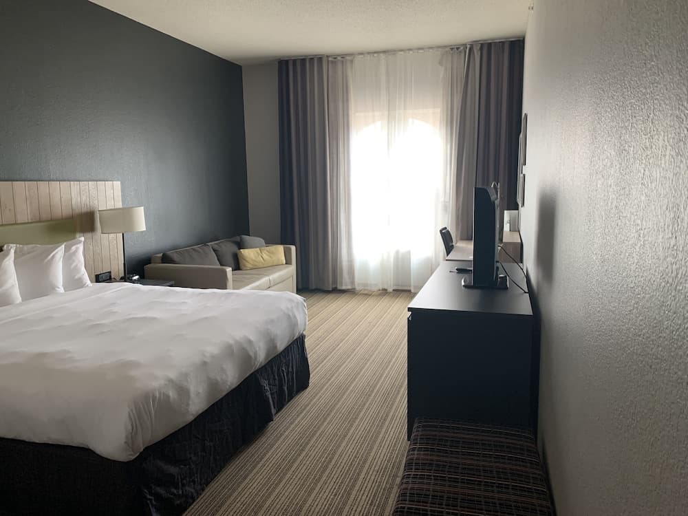 Country Inn & Suites by Radisson, St. Charles Historic District