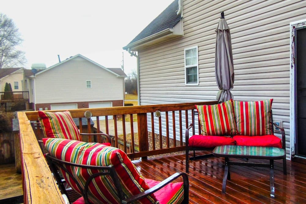 Pet-friendly Clarksville Home w/ Backyard!