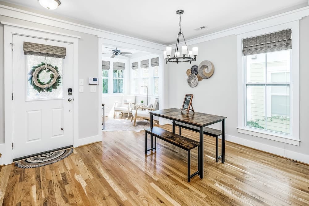 Boho Retreat Steps From Downtown Porch Parking