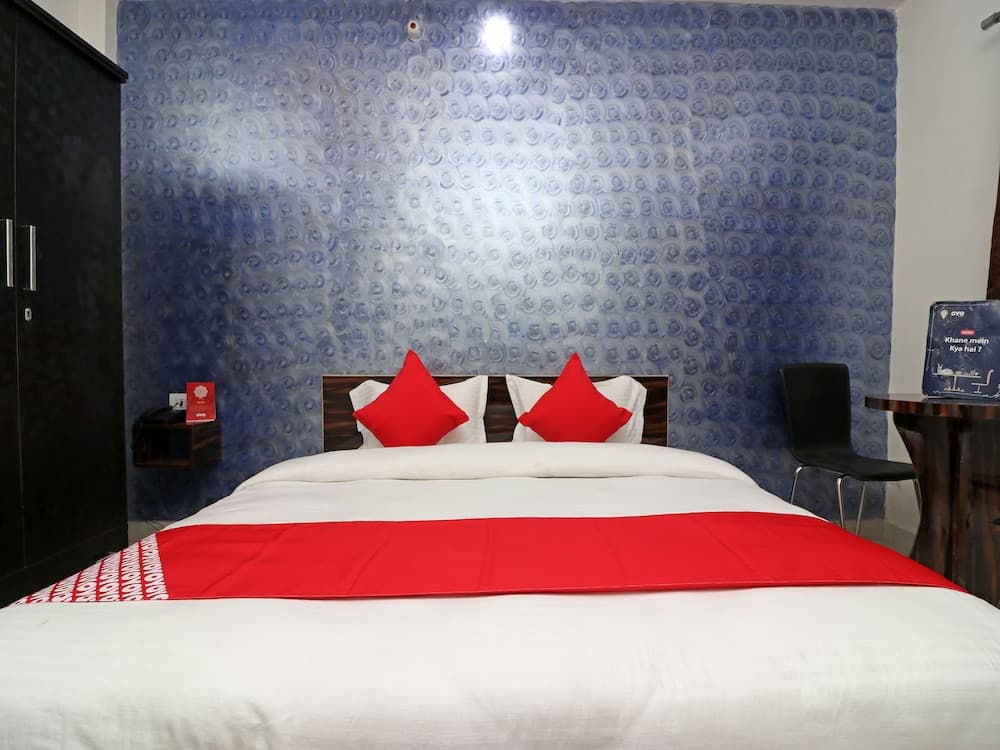 OYO 22605 Hotel Redstone