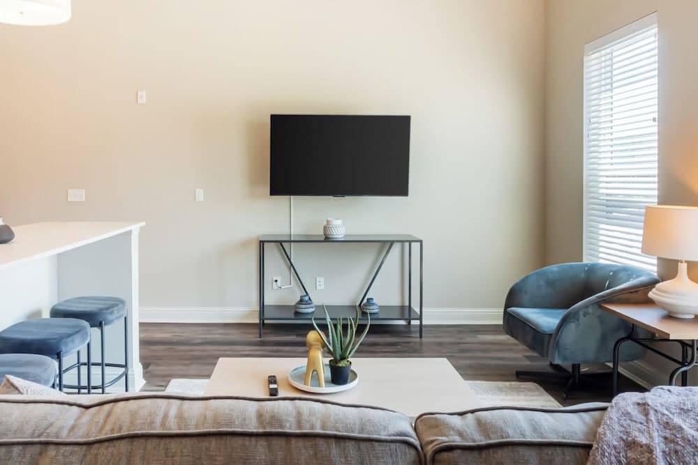 Arts District Apartments By Landing