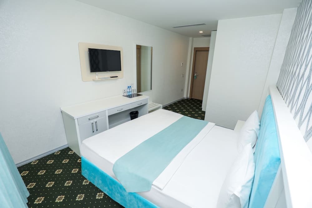 Altus Hotel Baku - Free Massage
