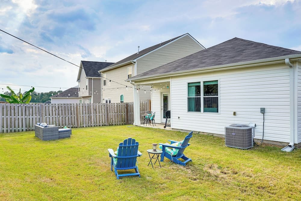 7 Mi to Dtwn Augusta! Modern Family Home
