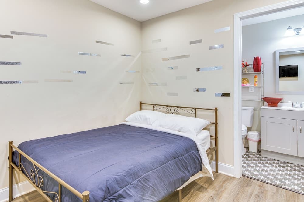 1 Mi to Dtwn Monroe: Family-friendly Duplex!