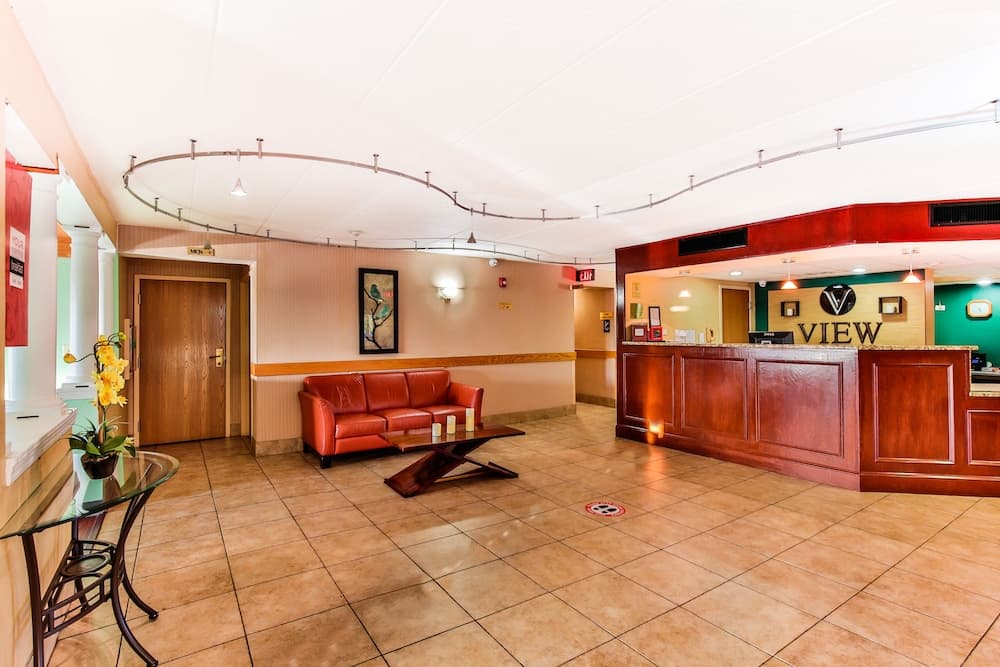 The View Inn & Suites