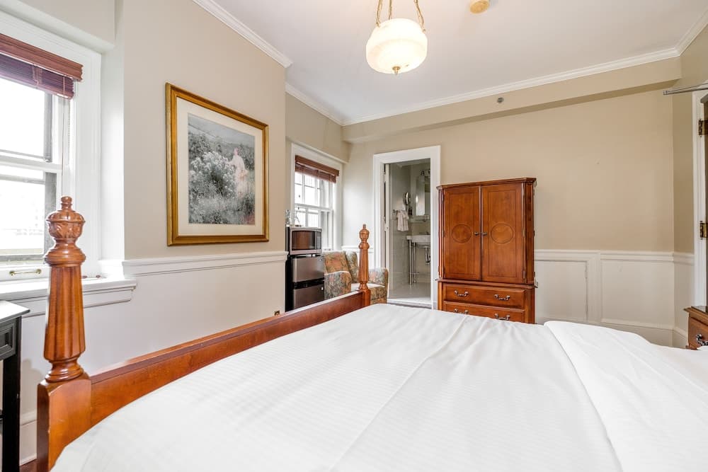 Hotel 340