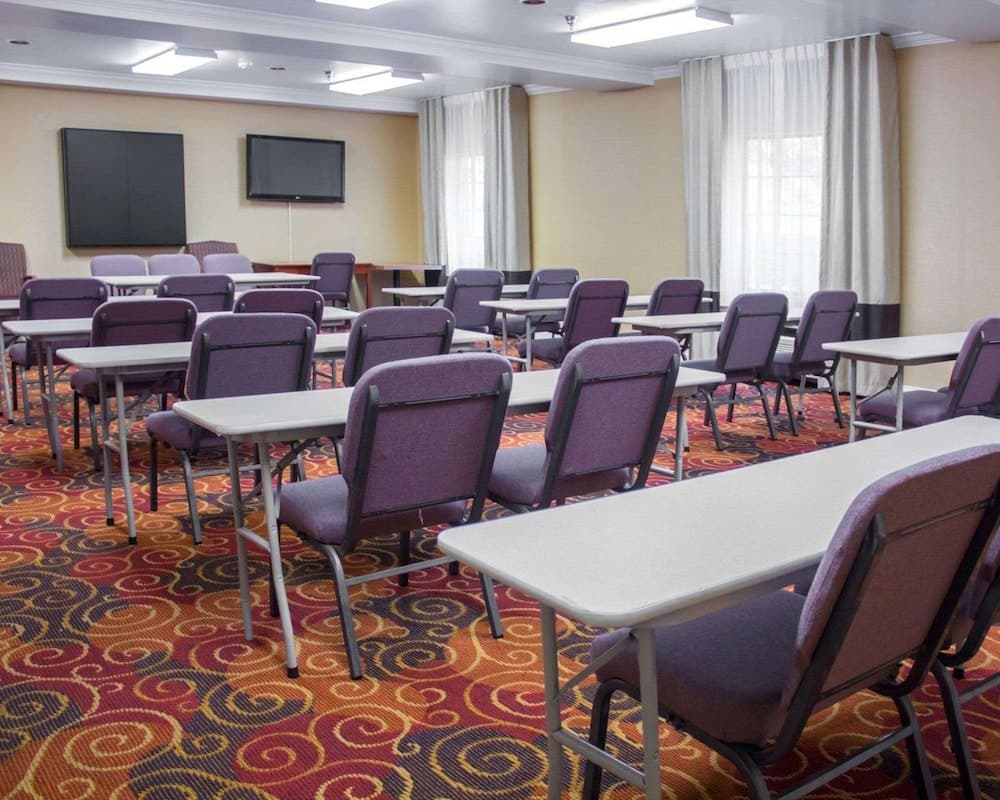 Comfort Inn & Suites Trussville I-59 exit 141