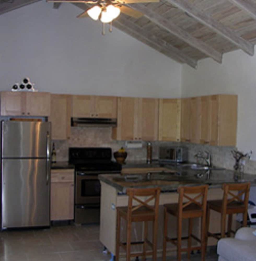 Cruz Bay Boutique Hotel