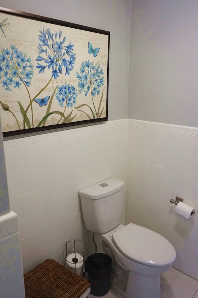 Butterfly Manor Bed & Breakfast