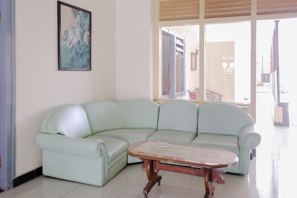 OYO LIfe 1036 Hotel Palem 1 Syariah