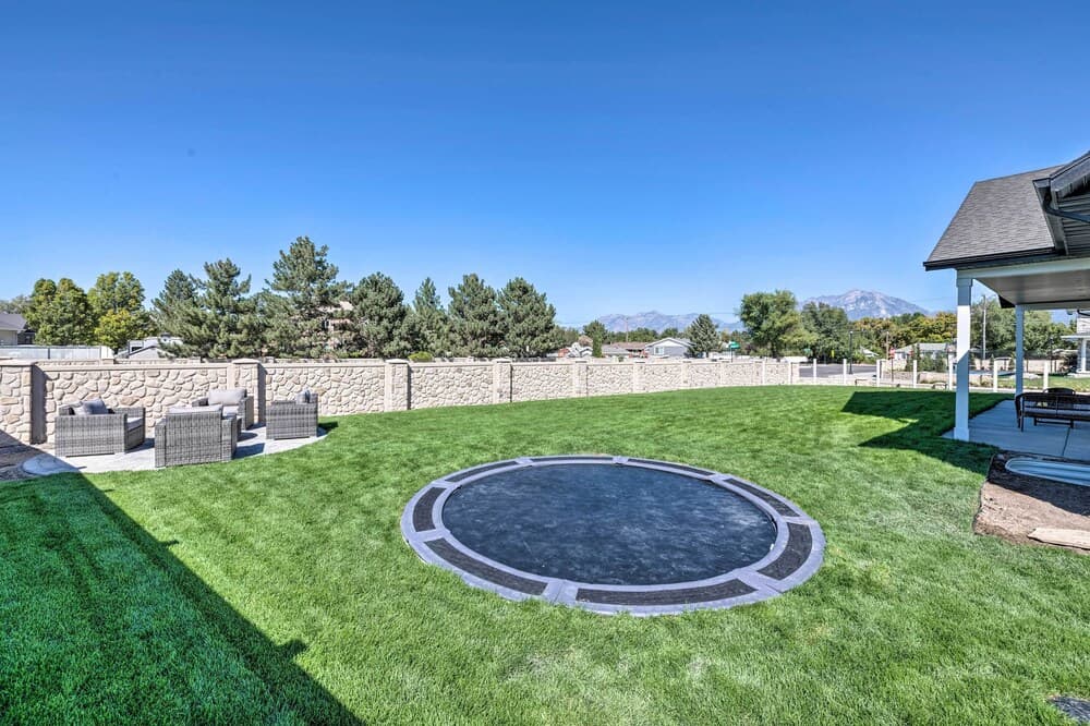 Modern Group-friendly Home, 15 Mi to Downtown Slc!